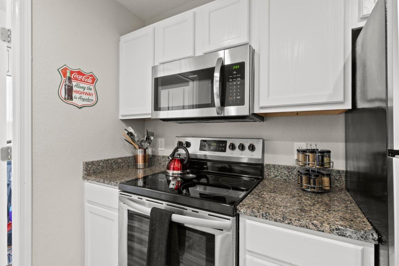 Stylish In Branson's Heart! Apartment Branson